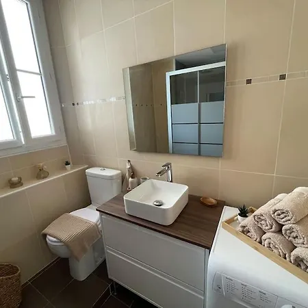 Centre Au Calme Avec Parking Prive Apartman *