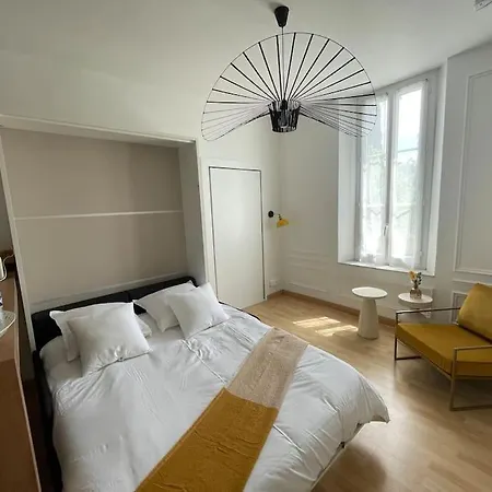 Centre Au Calme Avec Parking Privé Appartement