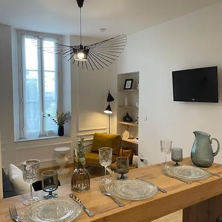 Centre Au Calme Avec Parking Privé Appartement